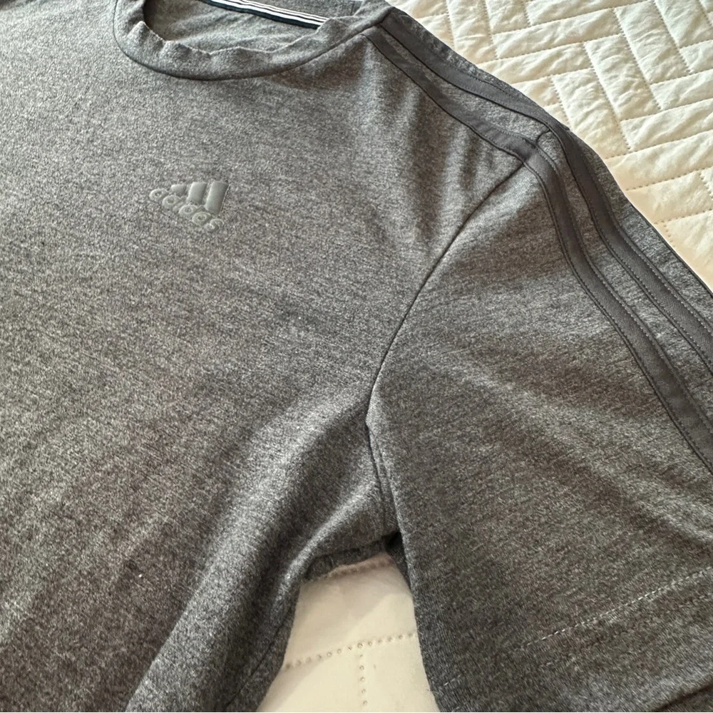 Adidas Heather Gray Climalite Tee Size Medium Minimalist Athleisure Streetwear - Picture 3 of 13